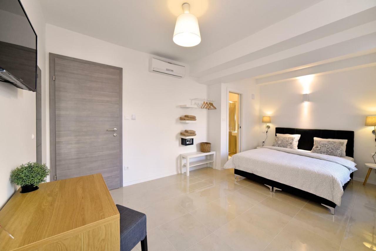 B&B Downtown ซาเกร็บ ภายนอก รูปภาพ